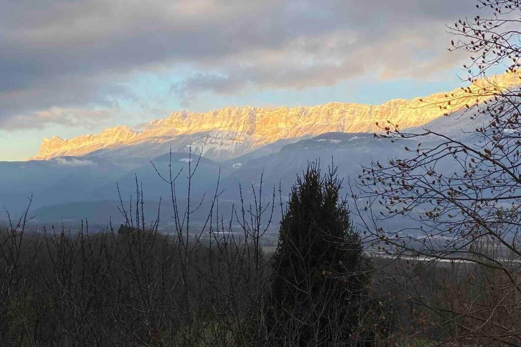 Au Calme Avec Vue Magnifique A Maximin * Saint-Maximin (Isere)